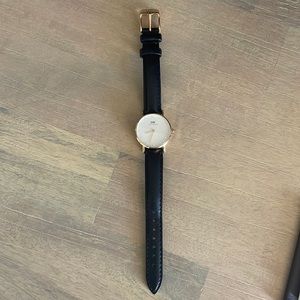 Daniel Wellington NATO Gold Leather Watch